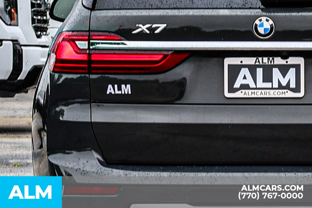 Used 2022 Gray BMW xDrive40i image 13