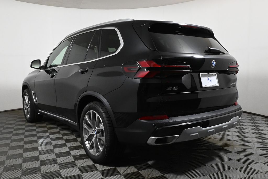 Thumbnail: 2026 BMW X5 - 5