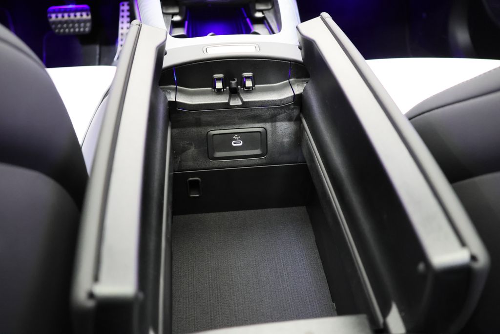 Thumbnail: 2026 Mercedes-Benz E-Class - 31