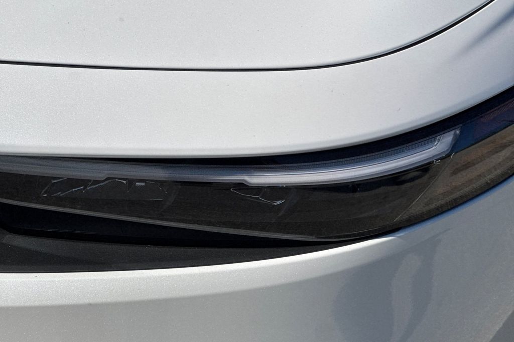 New 2026 Platinum White Pearl Honda SE image 30