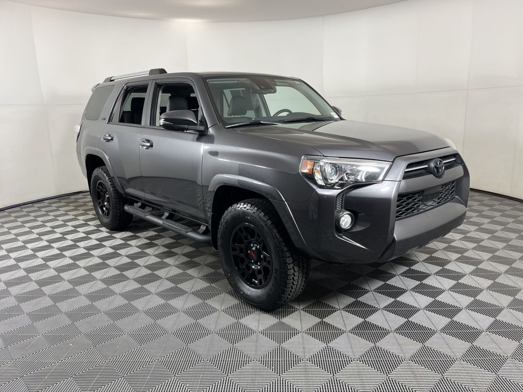 Thumbnail: 2020 Toyota 4Runner - 16