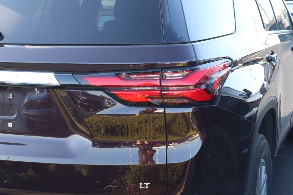 Thumbnail: 2023 Chevrolet Traverse - 10