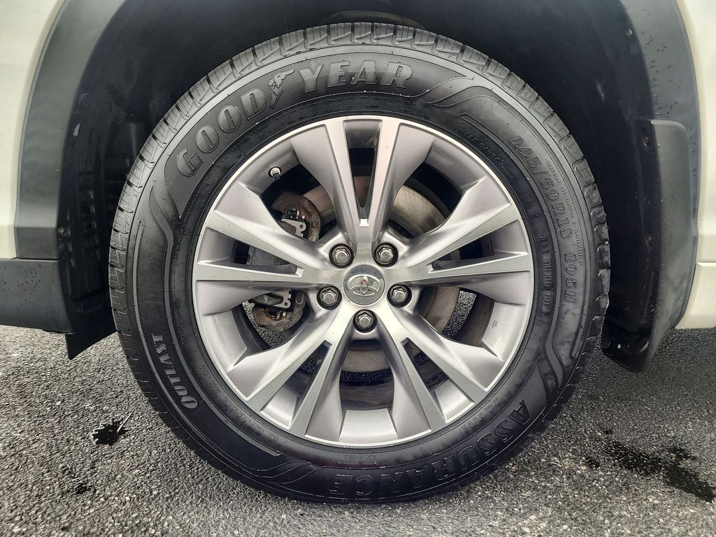 2014 Toyota Highlander XLE 10