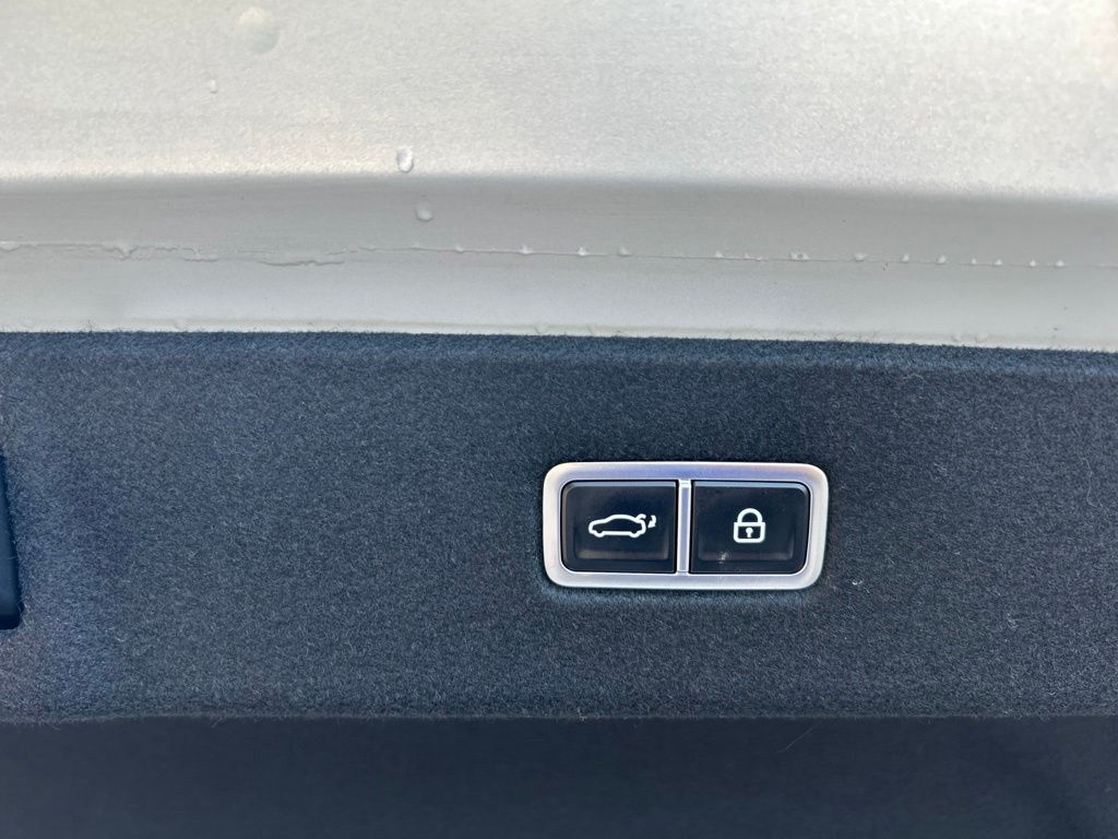 Used 2024 Gold Hyundai SEL image 29