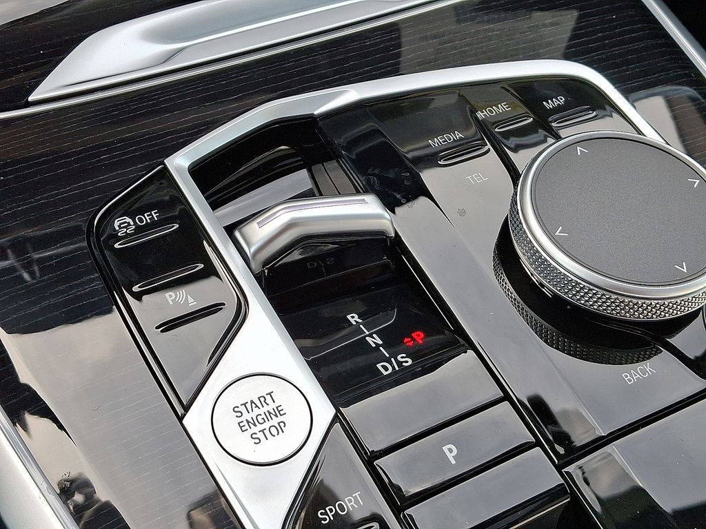 Thumbnail: 2026 BMW X5 - 7