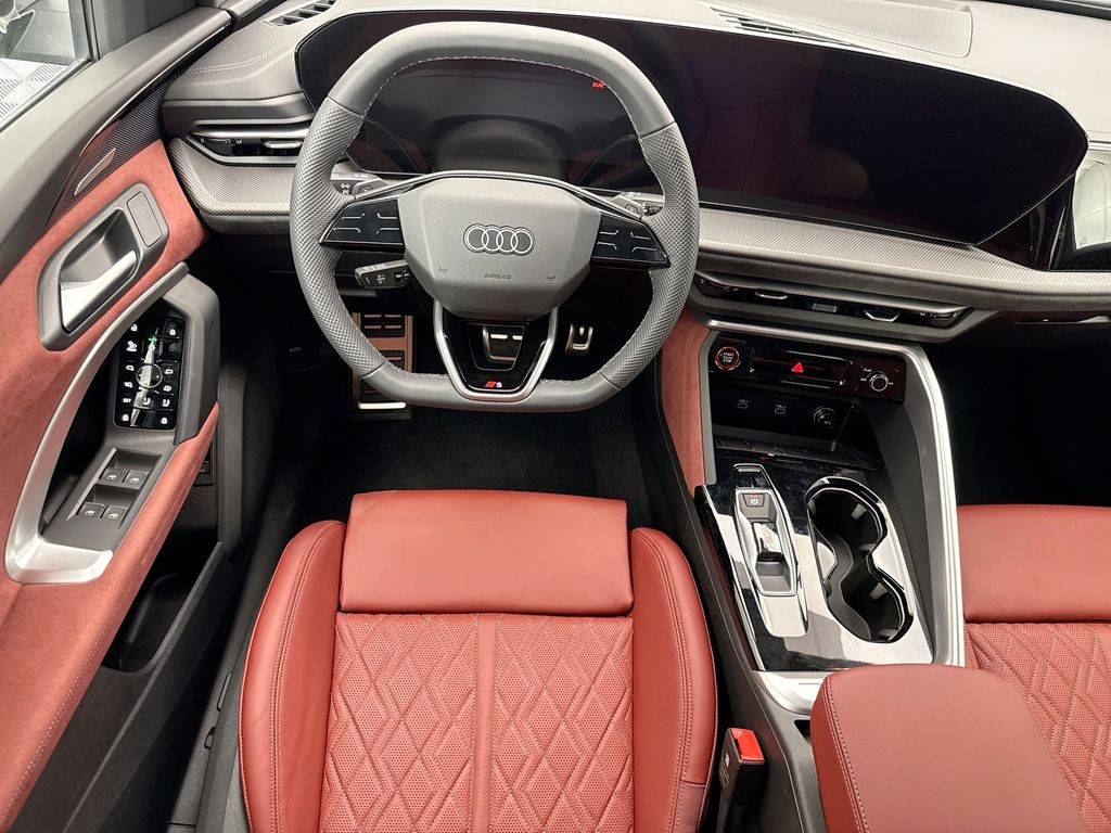 Thumbnail: 2025 Audi SQ5 - 10