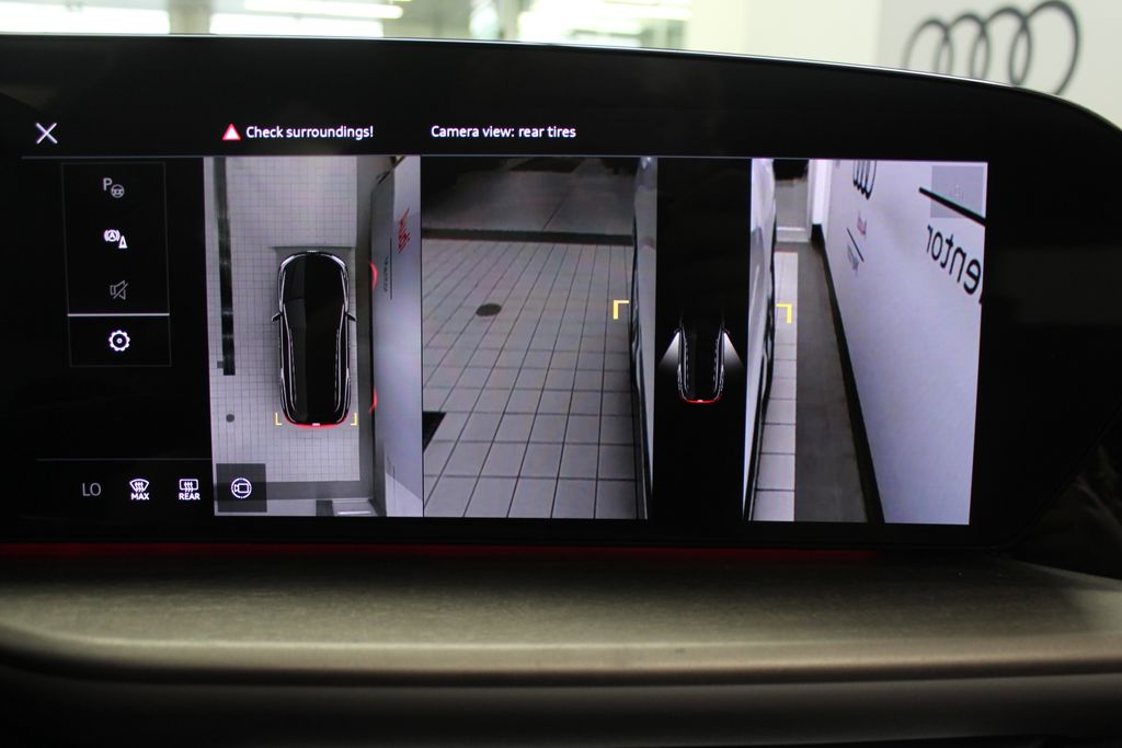 Thumbnail: 2025 Audi Q5 - 24