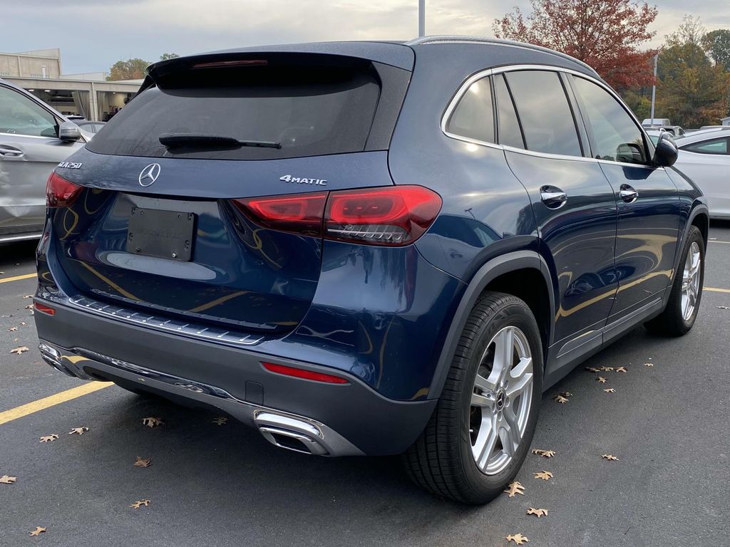 2021 Mercedes-Benz GLA 250 4MATIC 4