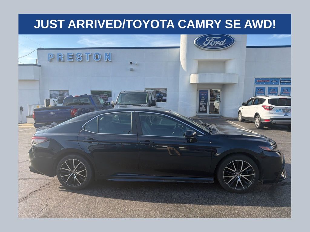 2021 Toyota Camry SE AWD
