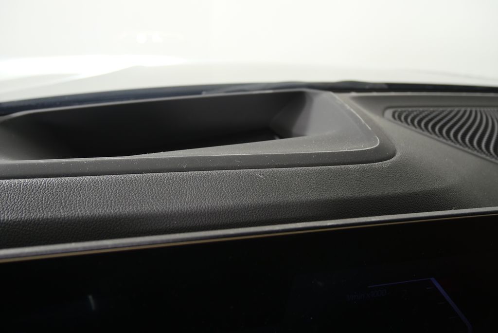 Thumbnail: 2024 BMW 3 Series - 23