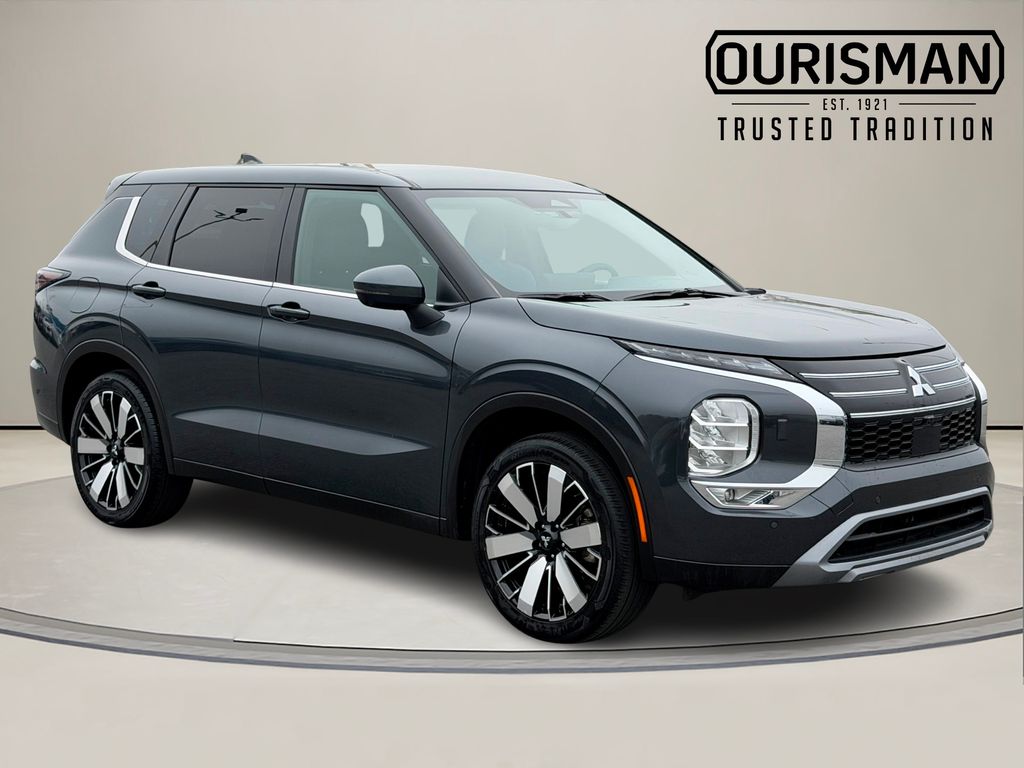 Gray 2025 Mitsubishi Outlander SE FWD SUV / Crossover Front-Wheel Drive Continuously Variable Transmission