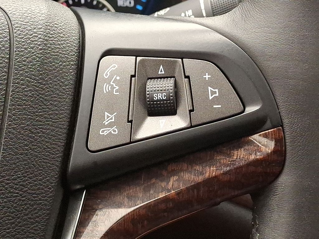 Thumbnail: 2013 Chevrolet Malibu - 23