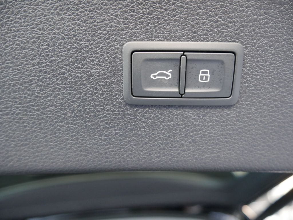 Thumbnail: 2023 Audi Q5 - 26