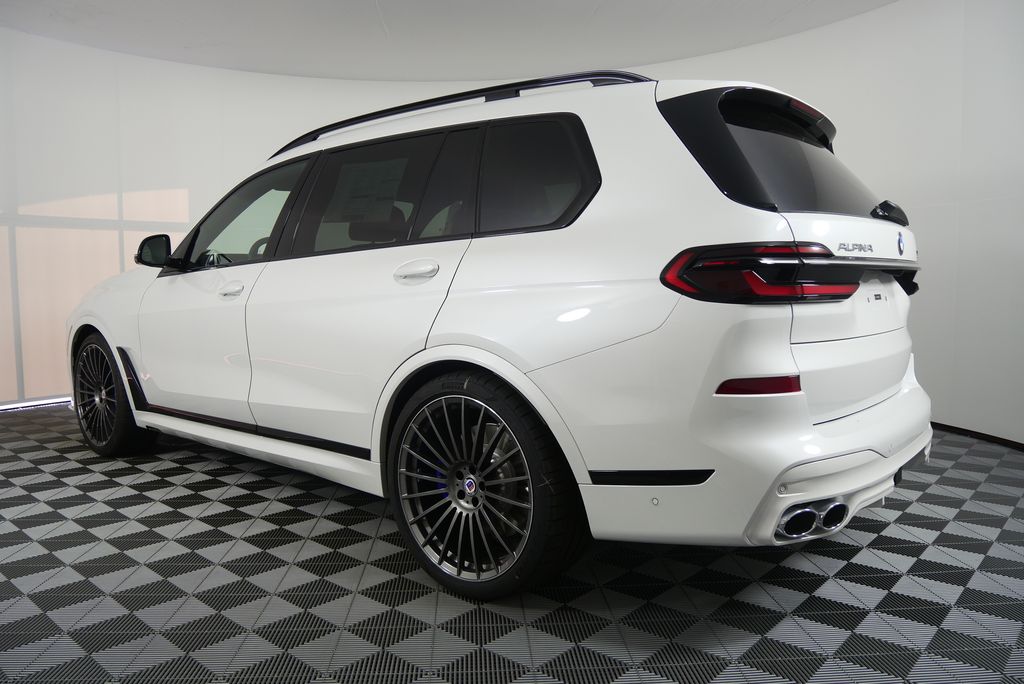 2026 BMW X7 Alpina XB7 5