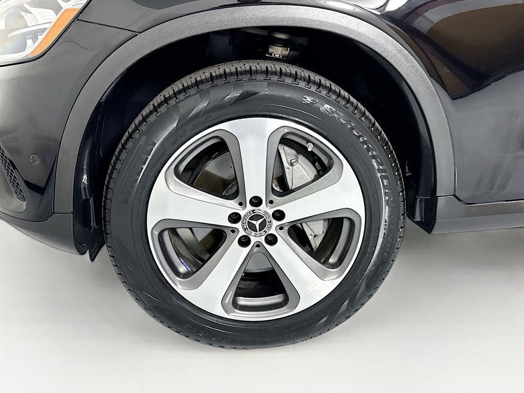 Thumbnail: 2023 Mercedes-Benz GLC - 30