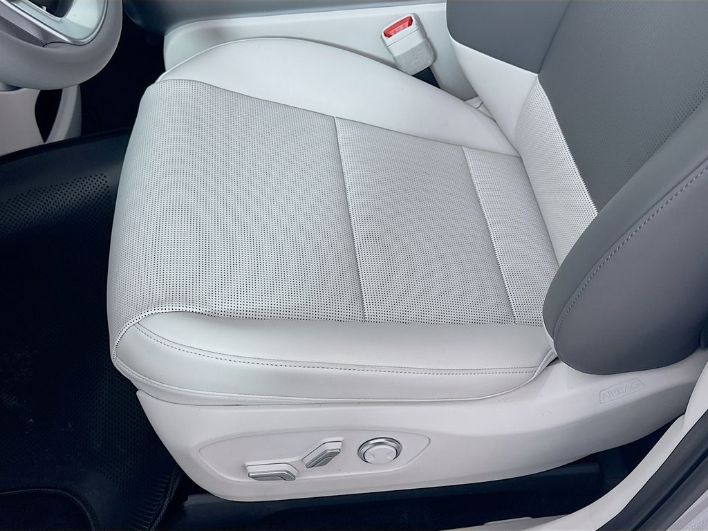 Thumbnail: 2026 Hyundai Ioniq - 21