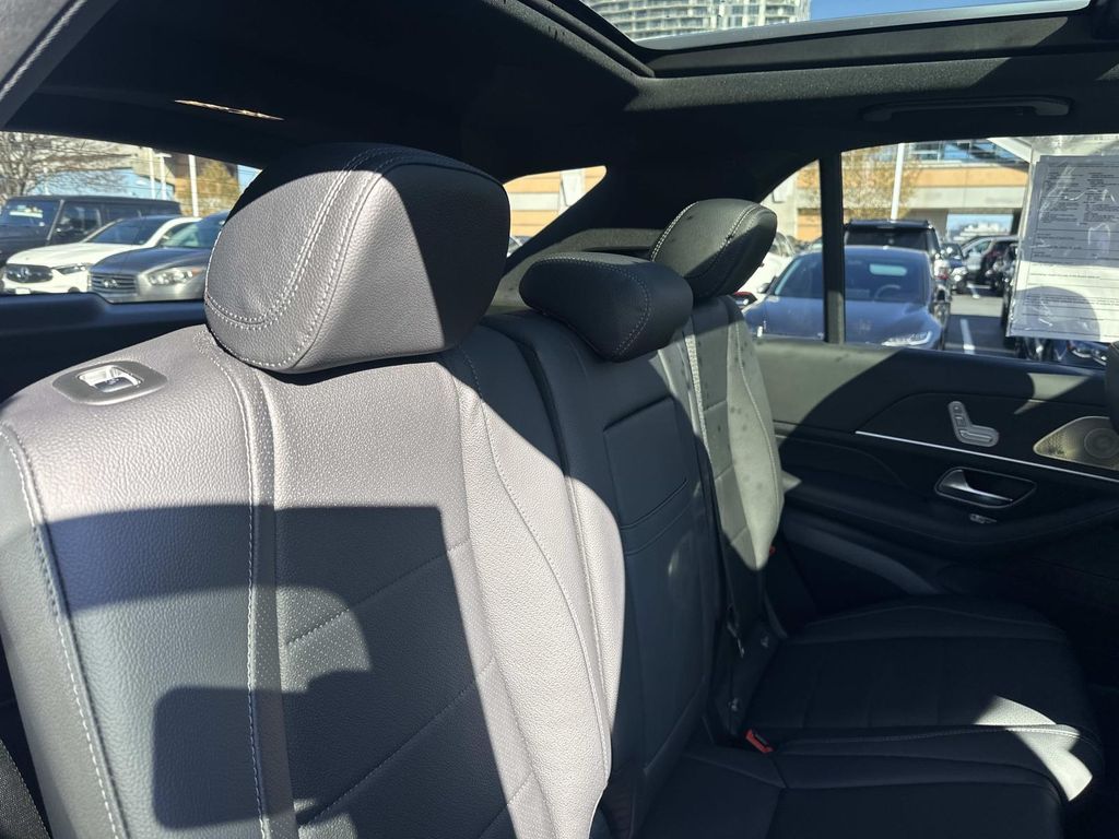 Thumbnail: 2022 Mercedes-Benz GLE - 27