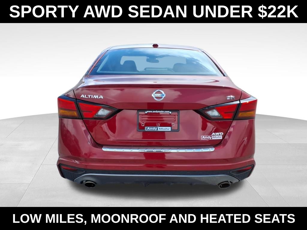 View vehicle photo 7