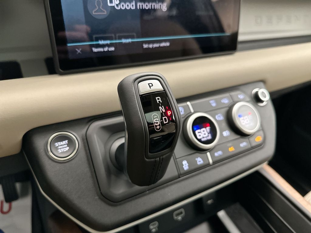 2024 Land Rover Defender 110 17