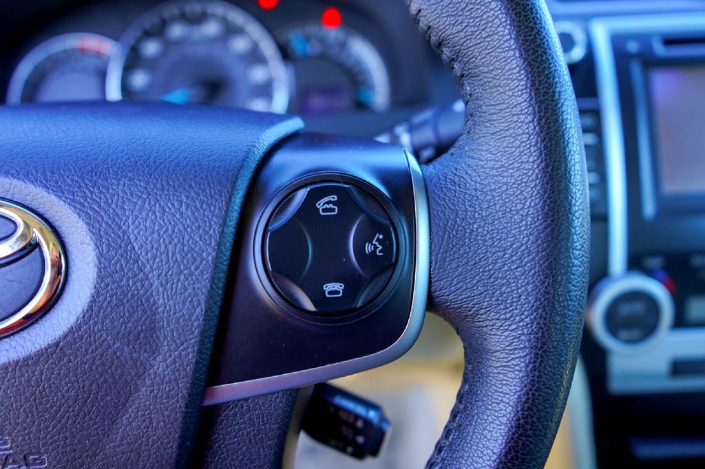 Used Car 2012 Toyota Camry  Xle For Sale Under $12,000 In Taylor, Texas