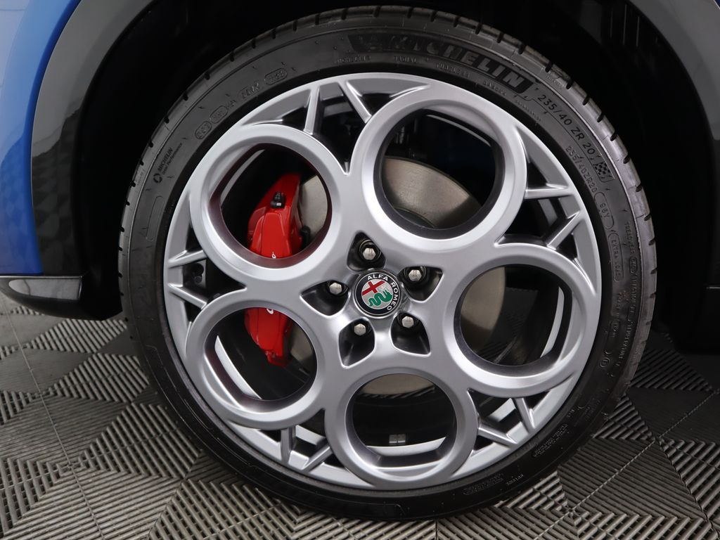 Thumbnail: 2024 Alfa Romeo Tonale - 32