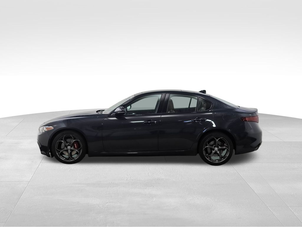 Thumbnail: 2019 Alfa Romeo Giulia - 2
