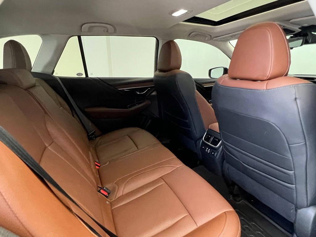 2025 Subaru Outback Touring 9