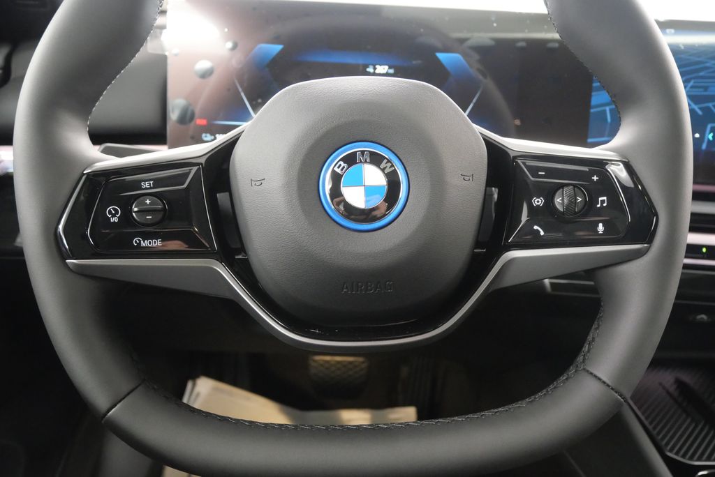 2025 BMW i5 eDrive40 21