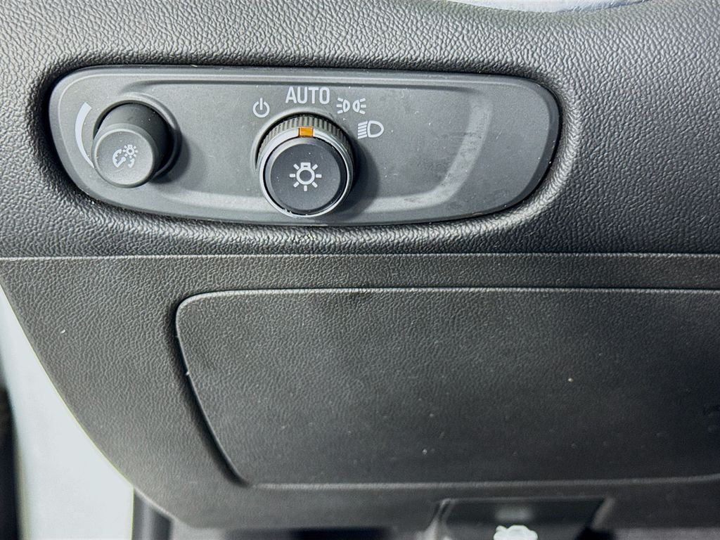 Used Car 2019 Chevrolet Malibu  Hybrid For Sale Under $15,000 In Austin, Texas