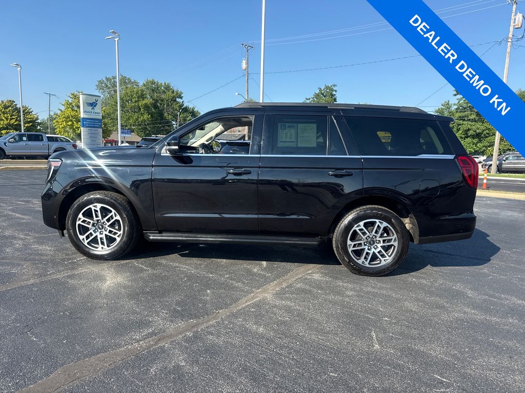 Agate Black Metallic 2025 Ford Expedition SUV / Crossover Four-Wheel Drive Automatic