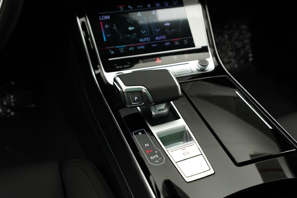Thumbnail: 2027 Audi A8 - 21