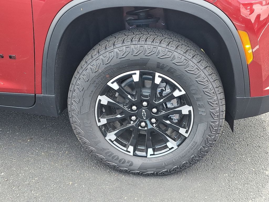 Thumbnail: 2025 Chevrolet Traverse - 8