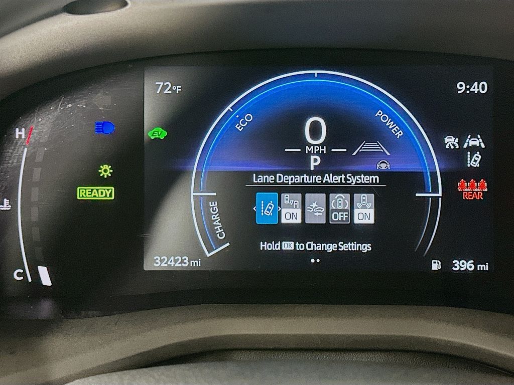 2025 Toyota Camry LE 12