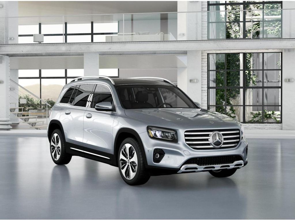 2025 Mercedes-Benz GLB 250 10