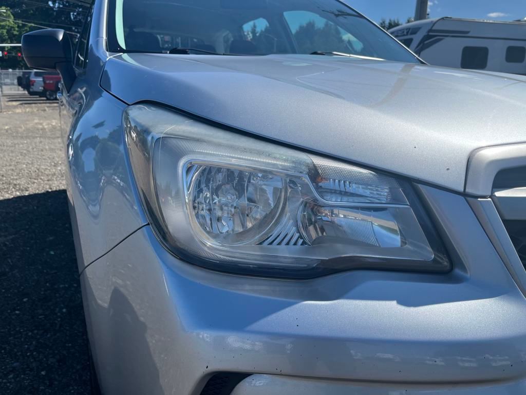 2018 Ice Silver Metallic Subaru Forester 2.5i AWD SUV