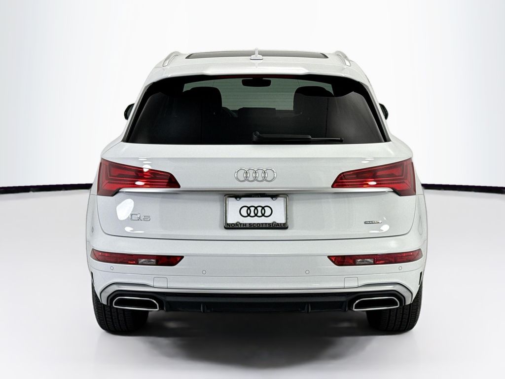 Thumbnail: 2023 Audi Q5 - 6