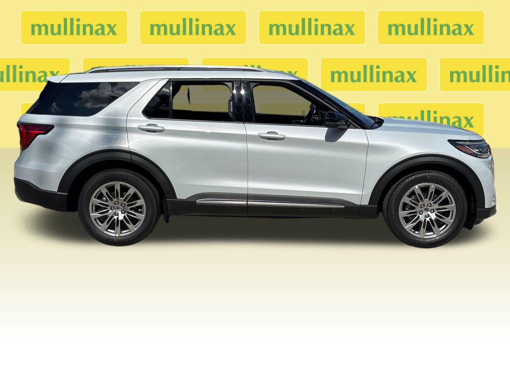 New 2026 White Ford Platinum image 2