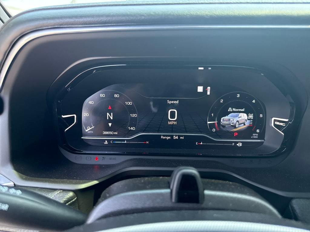 2023 GMC Yukon Denali photo
