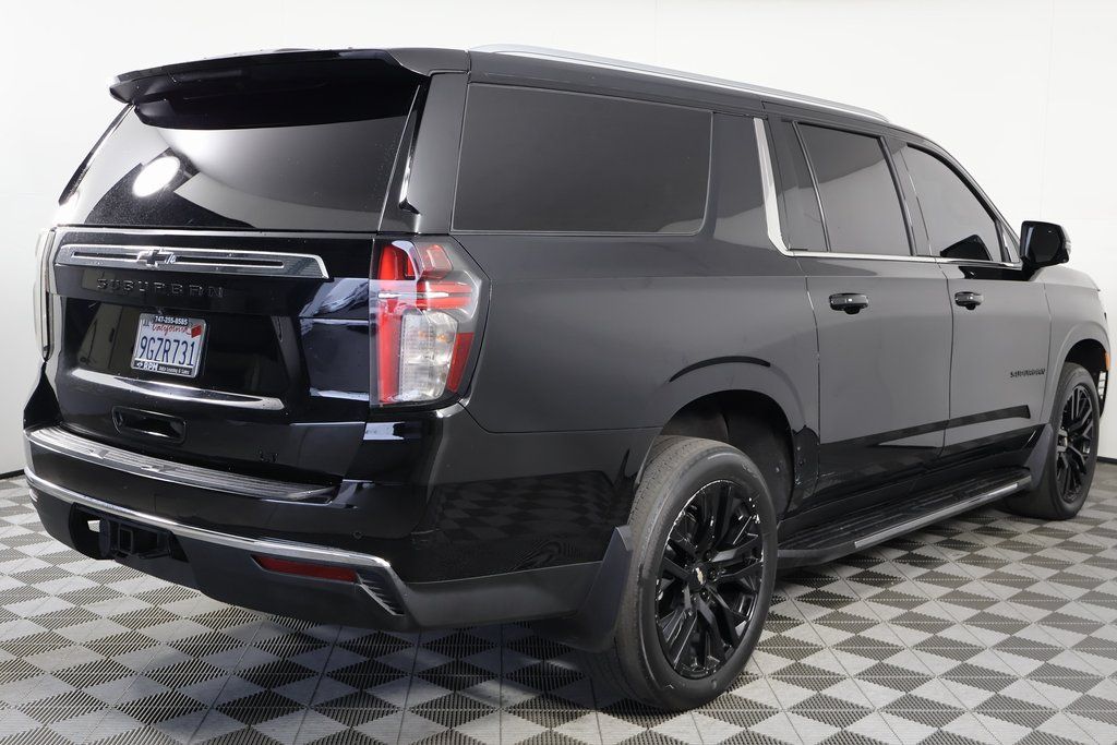 Thumbnail: 2023 Chevrolet Suburban - 3