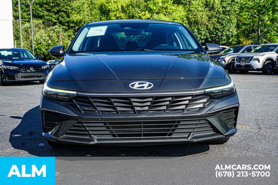 Used 2024 Gray Hyundai SEL image 9