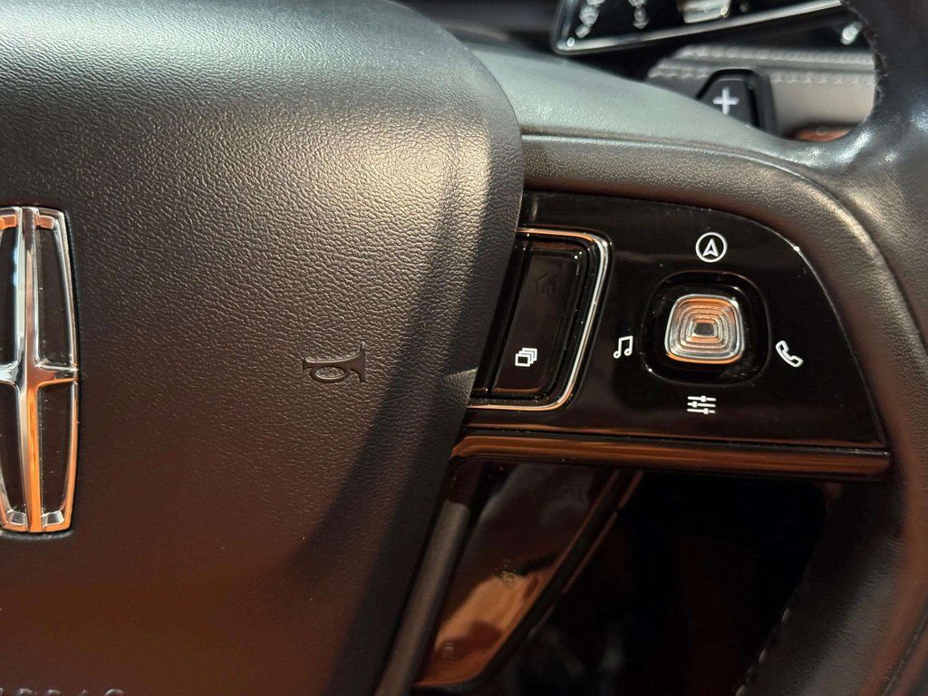 Used 2020 Red Carpet Lincoln Reserve image 12