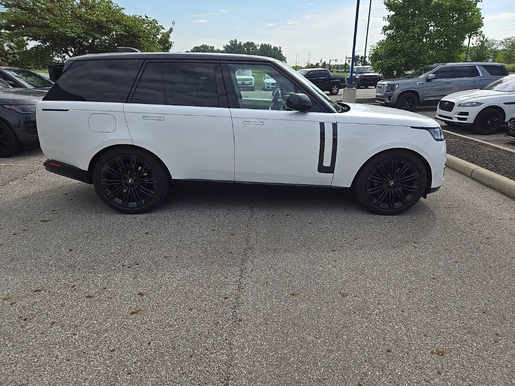 Certified Used 2024 White Land Rover Autobiography image 4