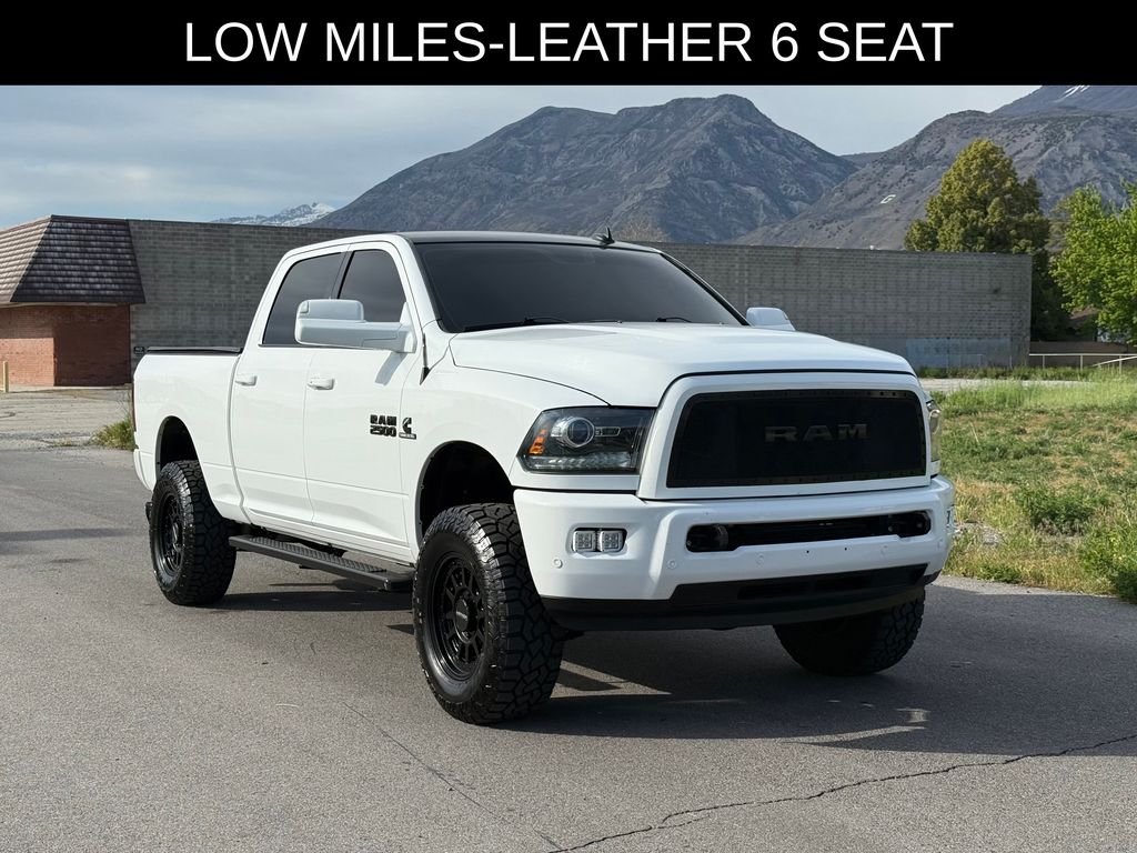 Bright White Clearcoat 2017 RAM 2500 Pickup Truck Four-Wheel Drive 6-Speed Automatic