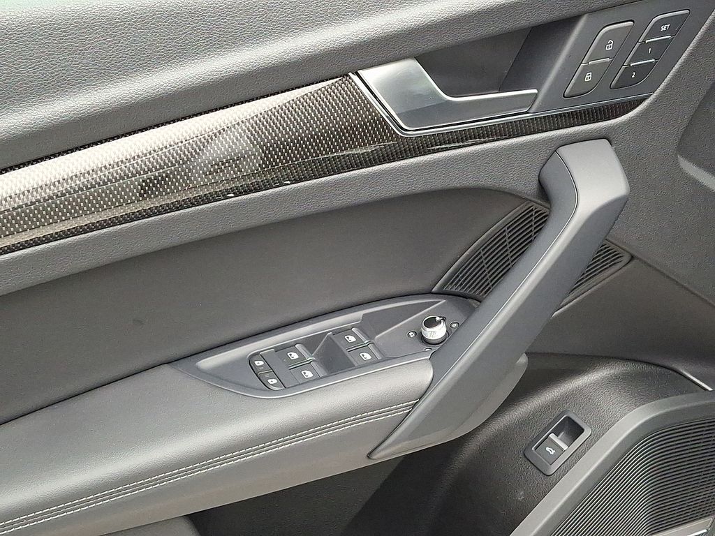 2022 Audi SQ5 Premium Plus 12