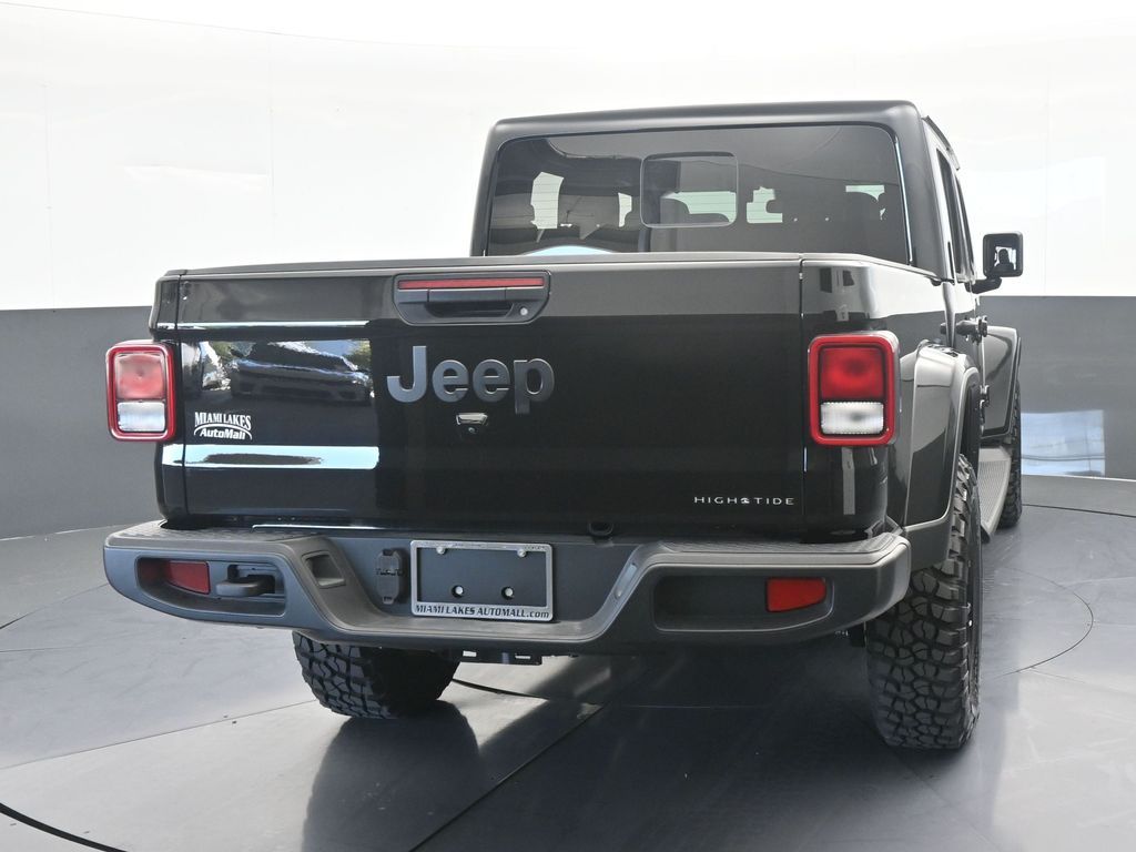 Used 2025 Black Clearcoat Jeep High Tide image 5