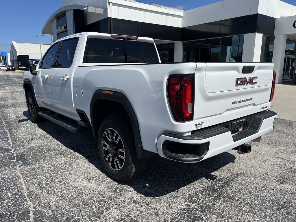 2022 GMC Sierra 2500HD AT4 8