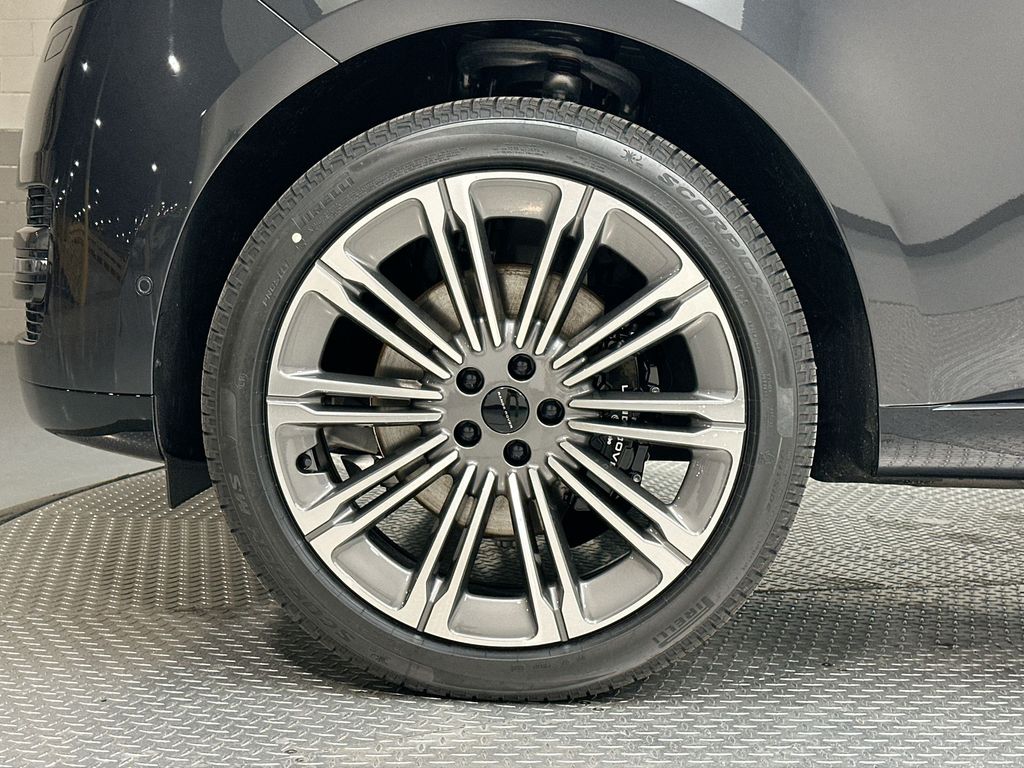 Thumbnail: 2026 Land Rover Range Rover - 17