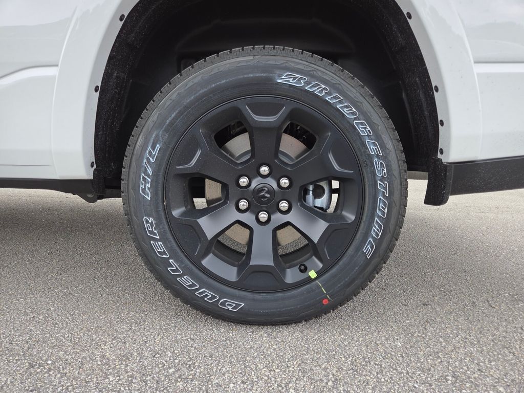 View vehicle photo 6