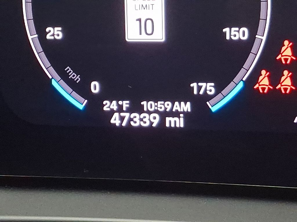 Thumbnail: 2024 Porsche Cayenne - 22