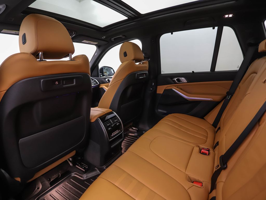 Thumbnail: 2022 BMW X5 - 21